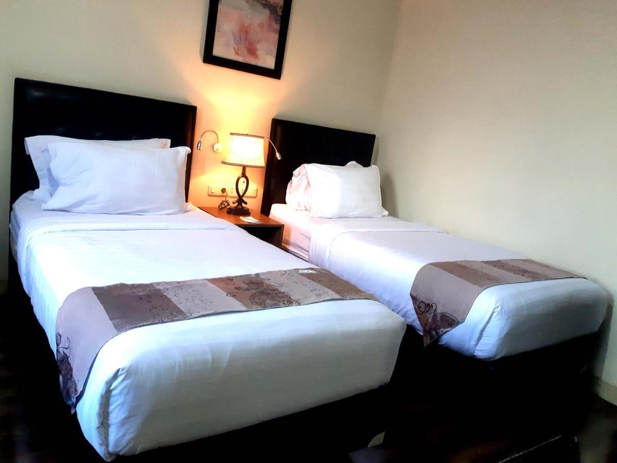 Pacific Hotel อัมบอน ภายนอก รูปภาพ